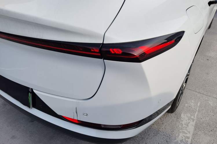 Used CHANGAN NEVO A07 2025 Pure Electric "True Fragrance" Edition 625 Flagship Model Right Rear Taillight