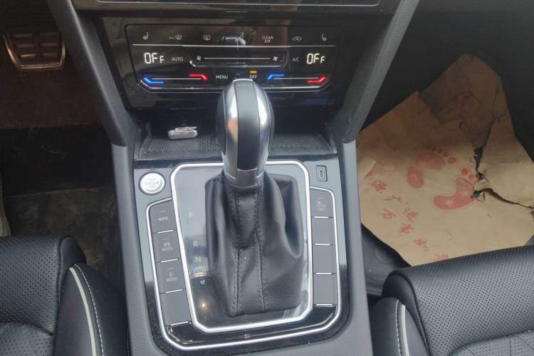 Used Volkswagen Tayron GTE Plug-in Hybrid 2022 1.4T Luxury Edition Gear Lever