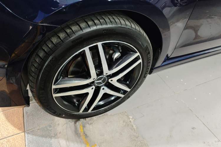 Used Mercedes-Benz V-Class 2017 V 260 L Prestige Edition