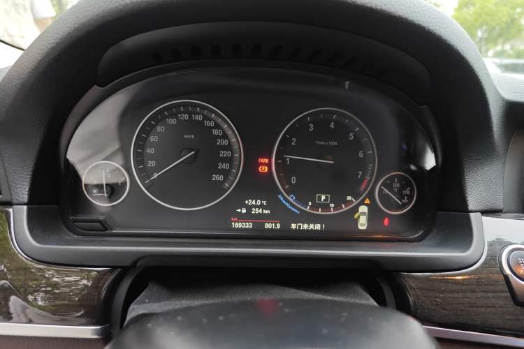 Used BMW 5 Series 2014 525Li Luxury Design Package