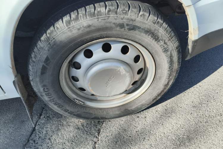 Used JMC Transit 2021 2.8T Space King Standard Version Long Wheelbase Mid-Height Roof Rear Single Tire – Step 6-Seater Diesel China VI Emission Standard JX493
