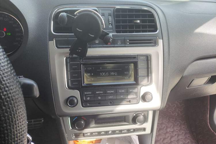 Used Volkswagen Polo 2014 1.6L Cross Polo Automatic