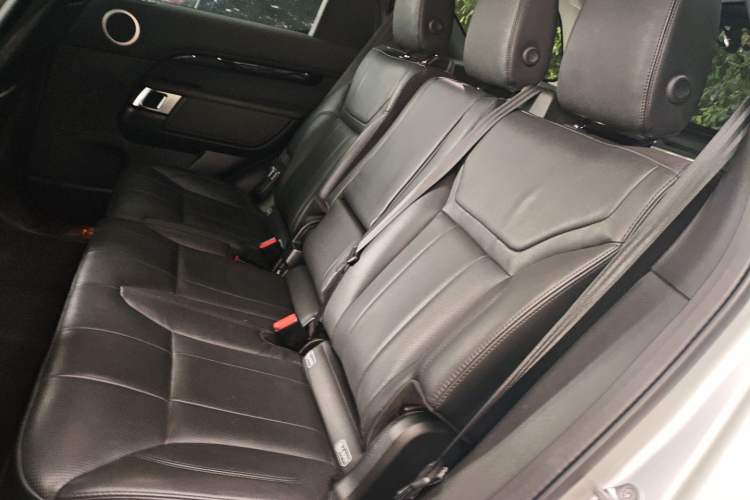 Used Land Rover Discovery 2019 3.0 SC V6 SE