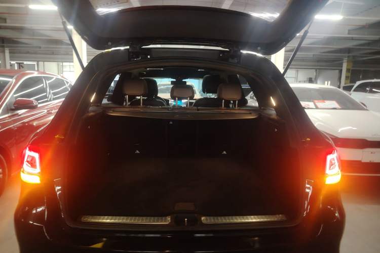 Used Mercedes-Benz GLC 2020 GLC 260 L 4MATIC Dynamic Model
