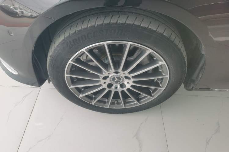 Used Mercedes-Benz E-Class 2023 E 260 L
