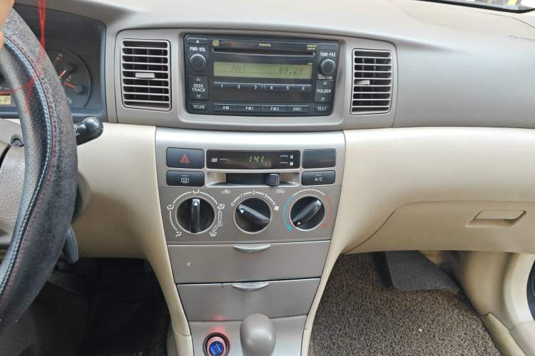 Used Toyota Corolla EX 2011 1.6L Automatic Luxury Edition Audio And AC Panel