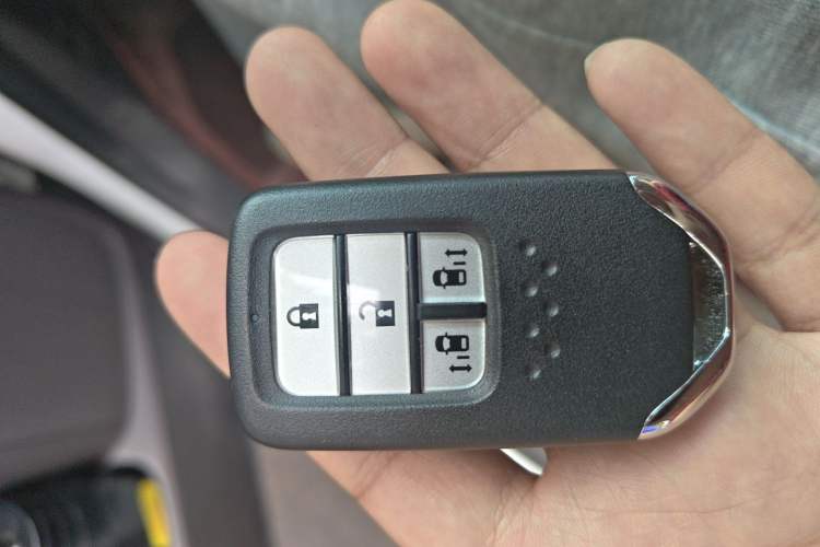 Used Honda Odyssey 2015 Updated Version 2.4L Smart Edition

