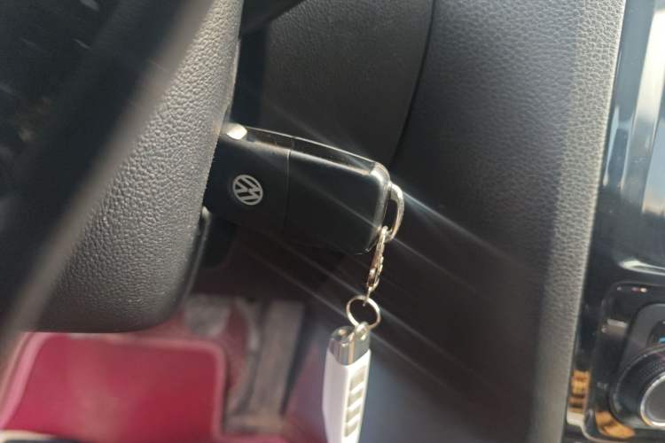 Used Volkswagen Sagitar 2015 1.6L Manual Comfort Model Vehicle Key