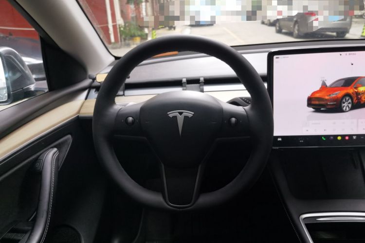 Used Tesla Model Y 2023 Long-Range All-Wheel-Drive Version
