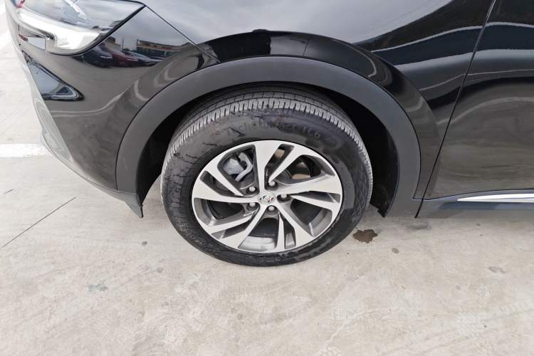 Used Buick Envision 2022 Encore S 552T Two-Wheel-Drive Luxury Model