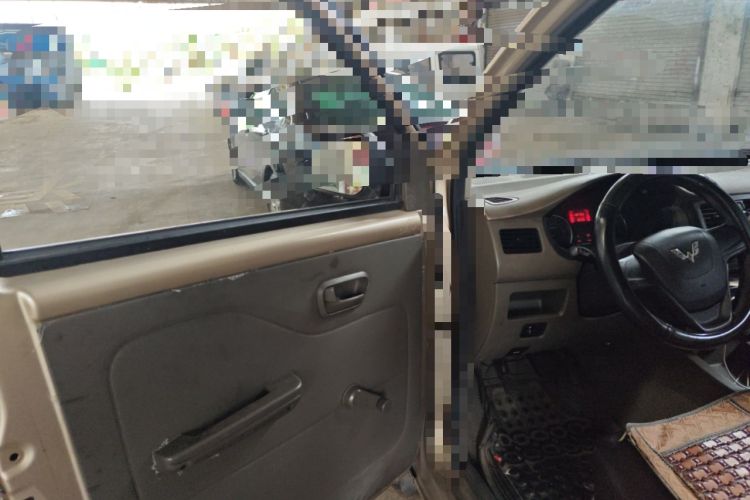 Used Wuling Rongguang V 2019 1.5L Practical Model China VI LAR Driver Seat