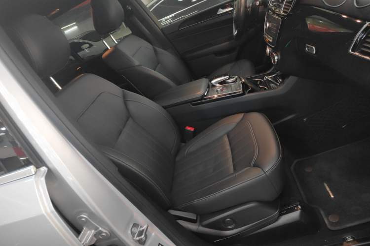 Used Mercedes-Benz GLE-Class 2019 GLE 400 Luxury Package Sport Package Radar Package Night Package Plus Edition
