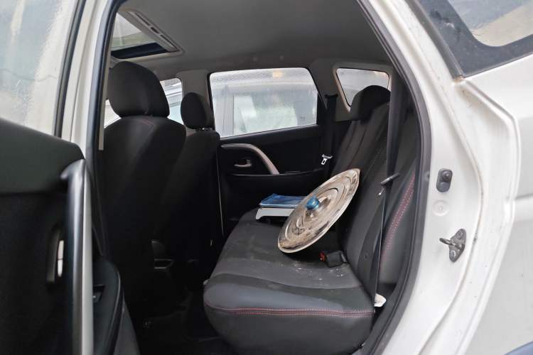 Used CHANGAN CX20 2014 1.4L IMT Sunroof Navigation Version China V Standard