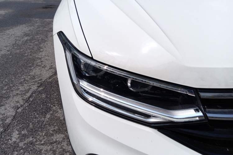 Used Volkswagen Tiguan L 2024 300TSI Automatic Two-Wheel Drive Smart Edition Right Front Headlight