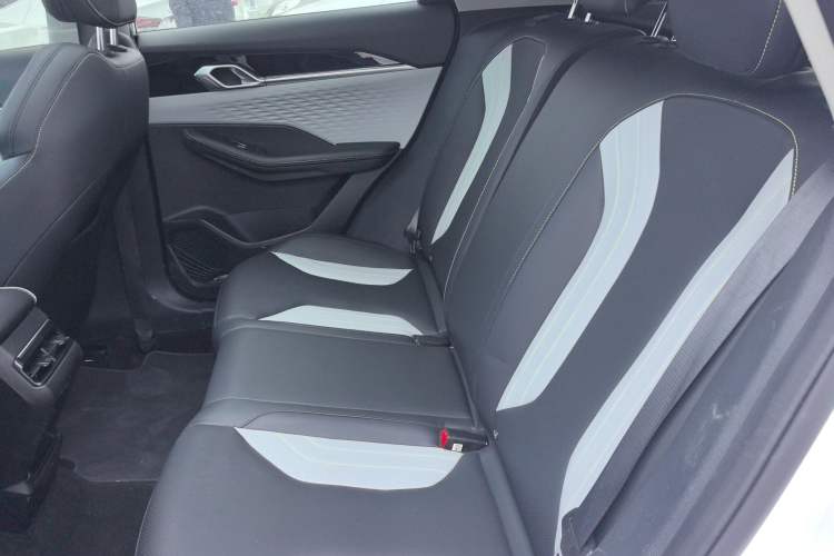 Used Geely Auto Coolray 2022 Bin Yue COOL 1.5TD DCT Ignite Edition
