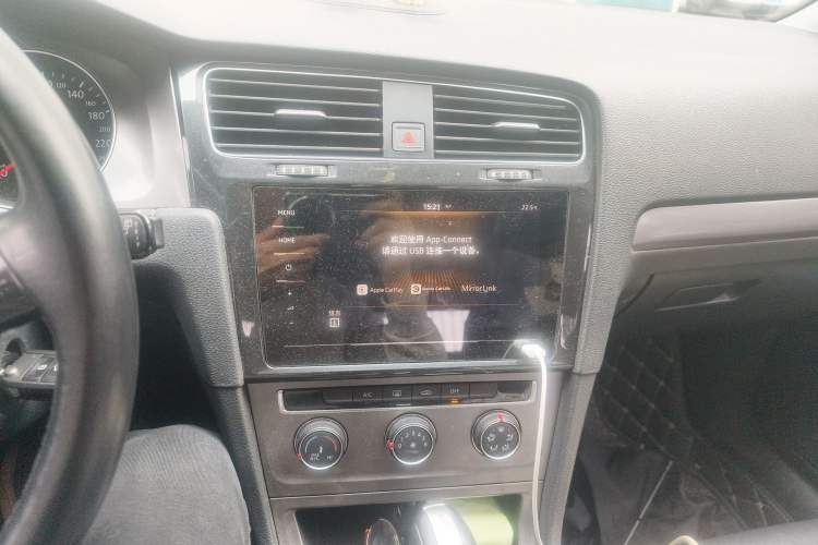 Used Volkswagen Golf 2016 1.6L Automatic Fashion Model
