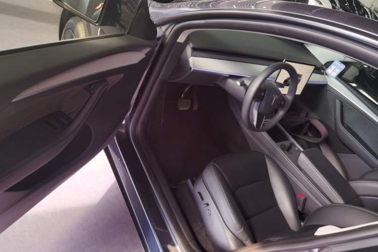 Used Tesla Model Y 2024 Rear-Wheel-Drive Version