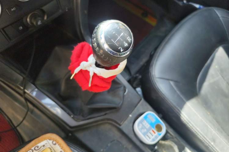 Used Great Wall Wingle 5 2017 2.4L European Version Gasoline Two-Wheel Drive Entry-Level Big Double Cab 4G69S4N