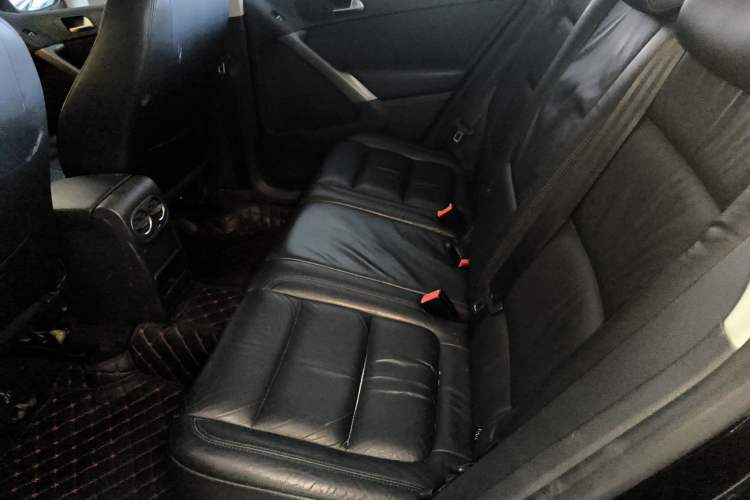 Used Volkswagen Tiguan 2012 1.8TSI Automatic Two-Wheel Drive Elite Edition Left Rear Seat