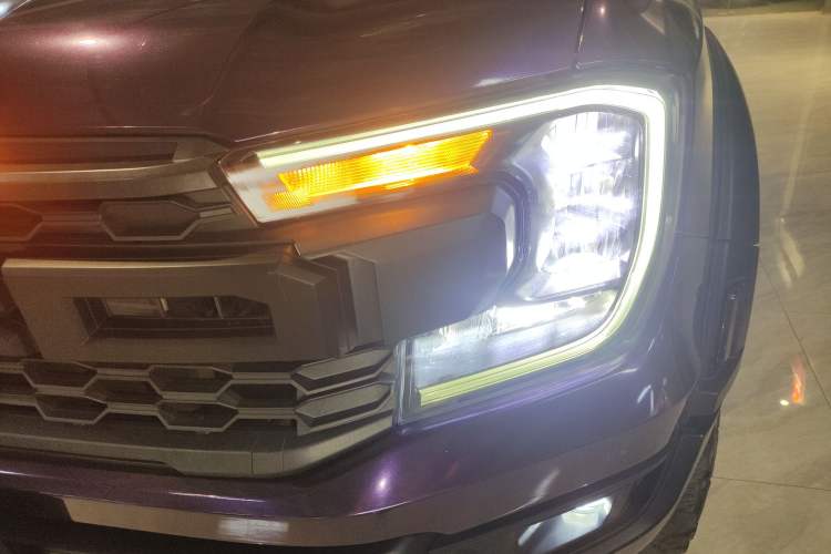 Used Ford Ranger 2023 Trailblazer 4x4 Automatic Version – Gasoline Left Front Headlight