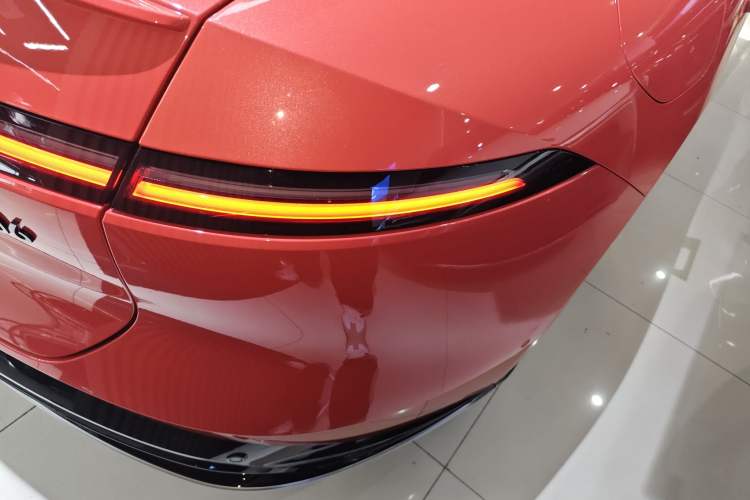 Used Avatr 06 2025 Pro Range-Extended Edition Exterior 1