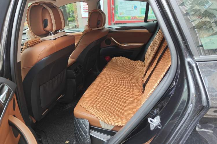 Used BMW X6 2014 xDrive35i Sport model Left Rear Seat