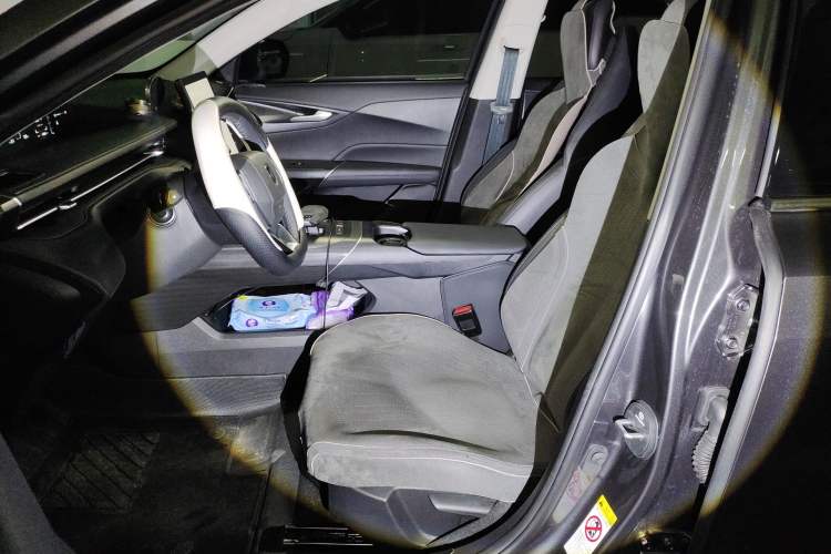 Used CHANGAN Eado 2025 Blue Whale 1.5T 500Bar Prestige Model Left Front Seat