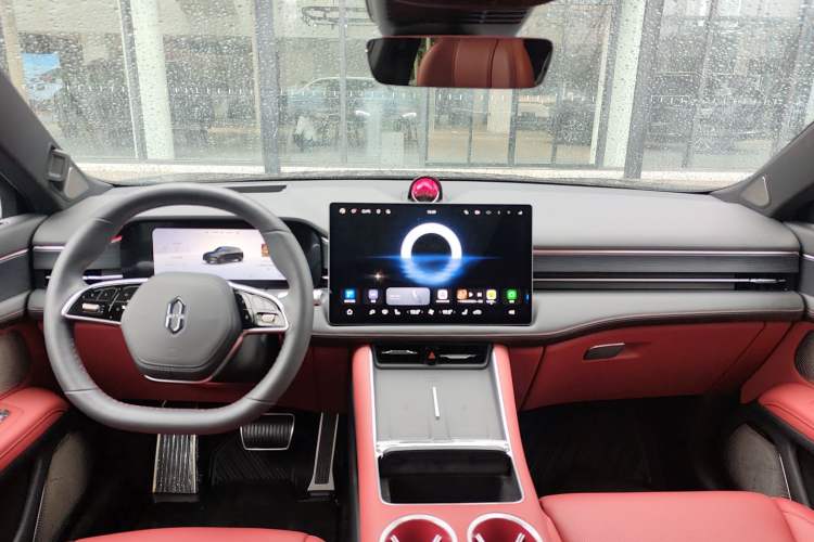 Used Hima AITO M5 2025 Extended-Range Ultra Rear-Wheel-Drive Version Center Console