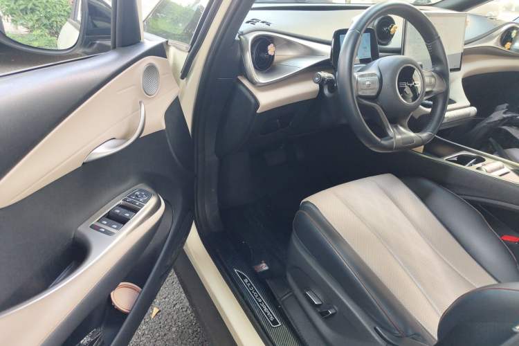 Used BYD Dolphin 2023 420 km Free Version
