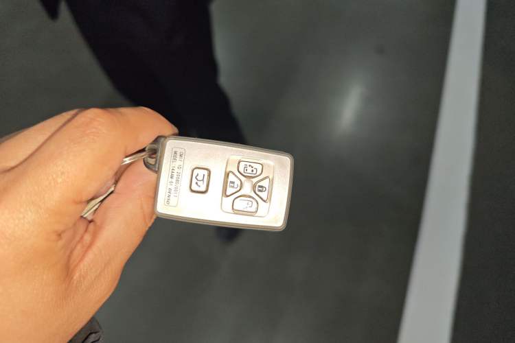 Used Toyota Previa 2006 2.4L 7-Seater Luxury Edition