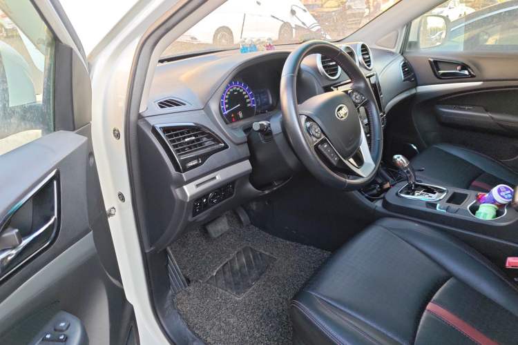 Used BYD S7 2015 2.0T Automatic Prestige Model