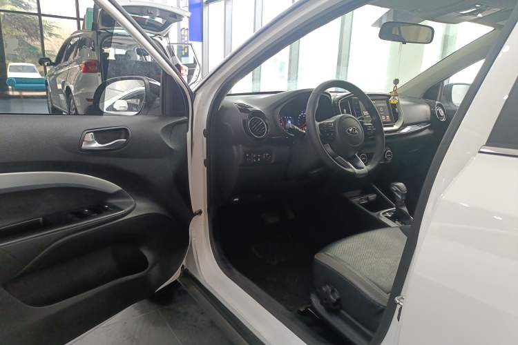 Used Kia kx1 Stonic 2021 1.4L CVT Fun & Sunroof Model