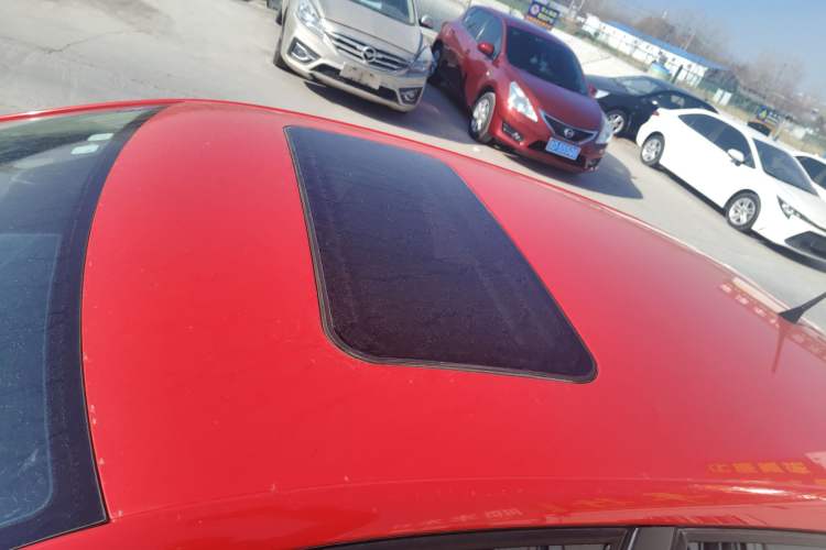 Used Volkswagen Polo 2016 1.6L Automatic Comfort Model
