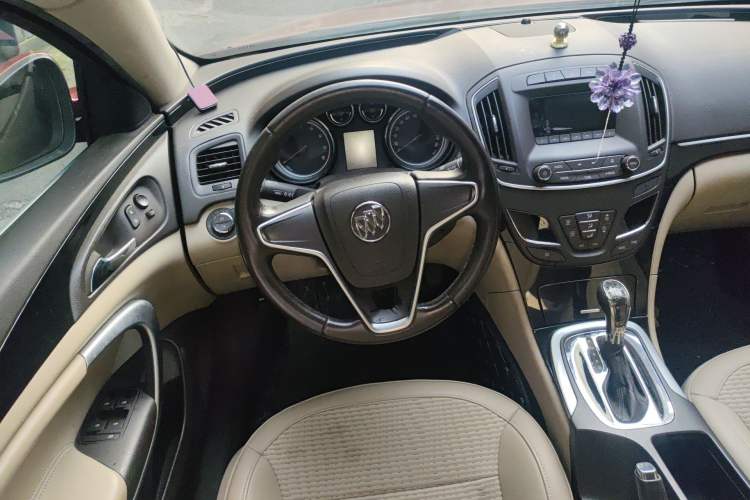 Used Buick Regal 2015 2.0L Leading Fashion Edition
