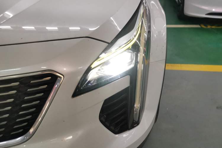 Used Cadillac XT4 2018 28T Four-Wheel Drive Leading Model
