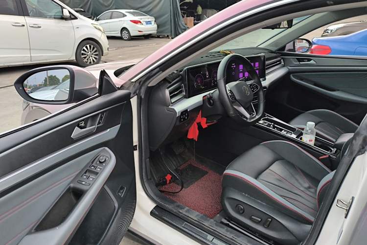 Used Volkswagen Lamando 2022 Lavida L 280TSI DSG Cool & Spicy Edition
