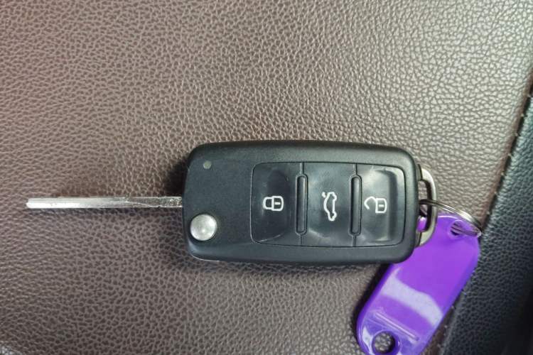 Used Volkswagen Lavida 2013 Revised Classic 1.6L Manual Fashion Edition Vehicle Key