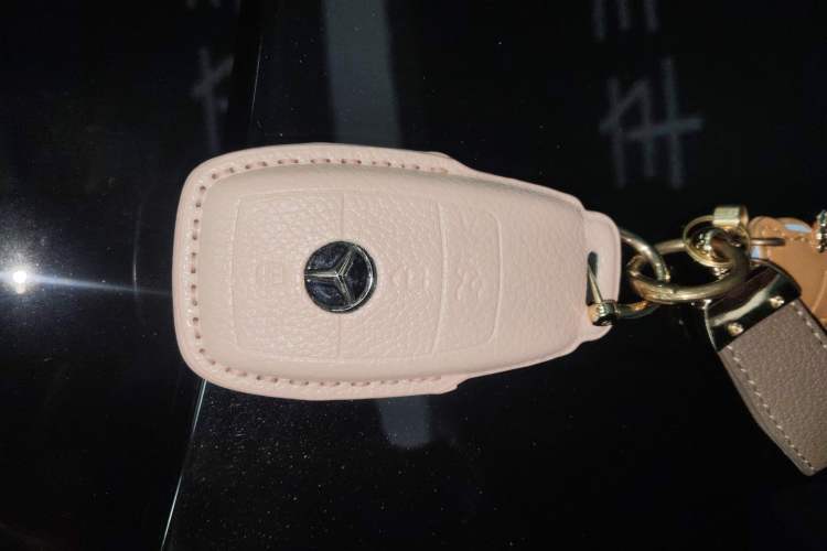 Used Mercedes-Benz E-Class 2020 Restyled E 300 L Sporty and Stylish Edition Vehicle Key