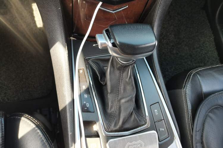 Used Cadillac SRX 2012 3.0L Elite Edition Gear Lever