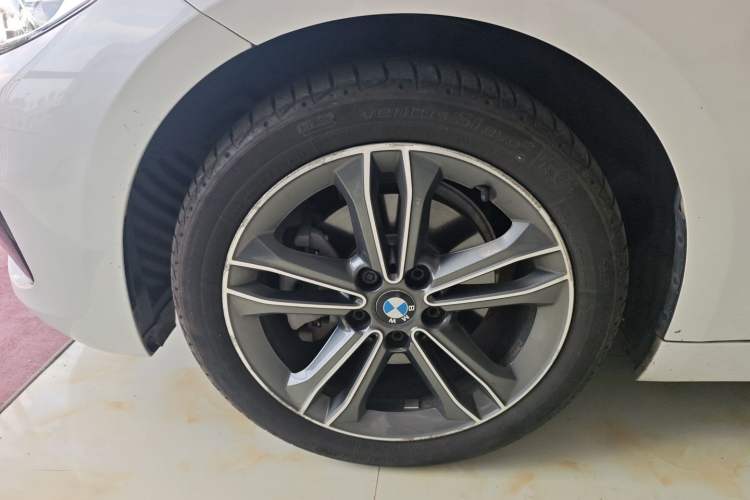 Used BMW 1 Series 2017 118i Sport Edition Left Front Wheel Hub