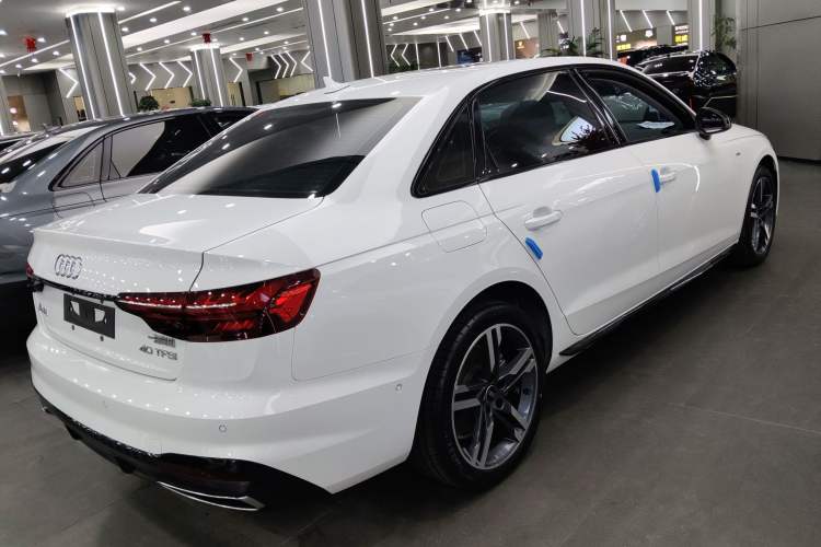 Used Audi A4L 2022 40 TFSI Luxury Dynamic Model