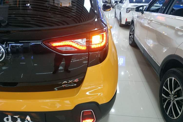 Used Dongfeng Aeolus AX4 2017 1.4T DCT Trendy Edition