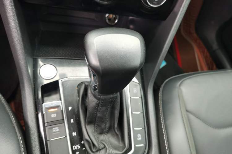Used Volkswagen Tiguan L 2021 330TSI Automatic Two-Wheel Drive Smart Edition Gear Lever