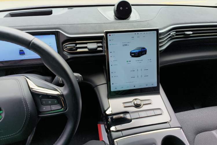 Used Nio EC6 2020 440 km Performance Version Audio And AC Panel