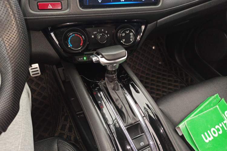 Used Honda Vezel 2015 1.5L CVT two-wheel drive Comfort trim
