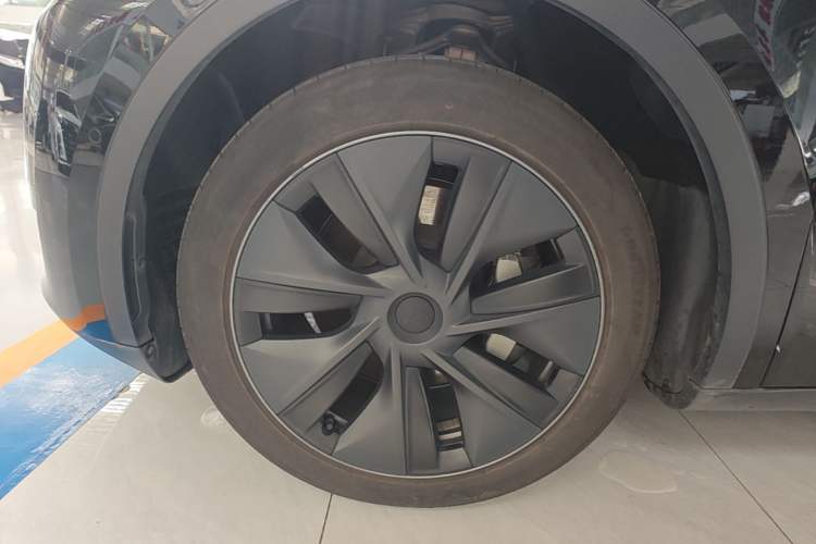Used Tesla Model Y 2023 Rear-Wheel-Drive Version