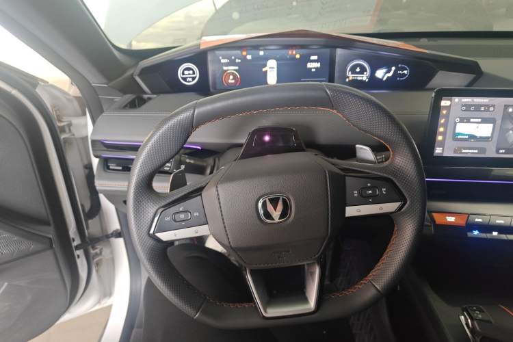 Used CHANGAN UNI-V 2022 1.5T Smart Navigation Version Steering Wheel