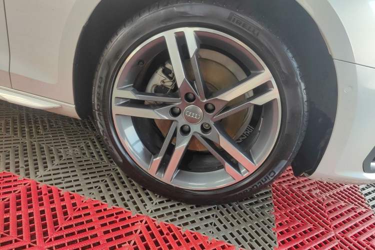 Used Audi A4L 2020 40 TFSI Luxury Dynamic Model