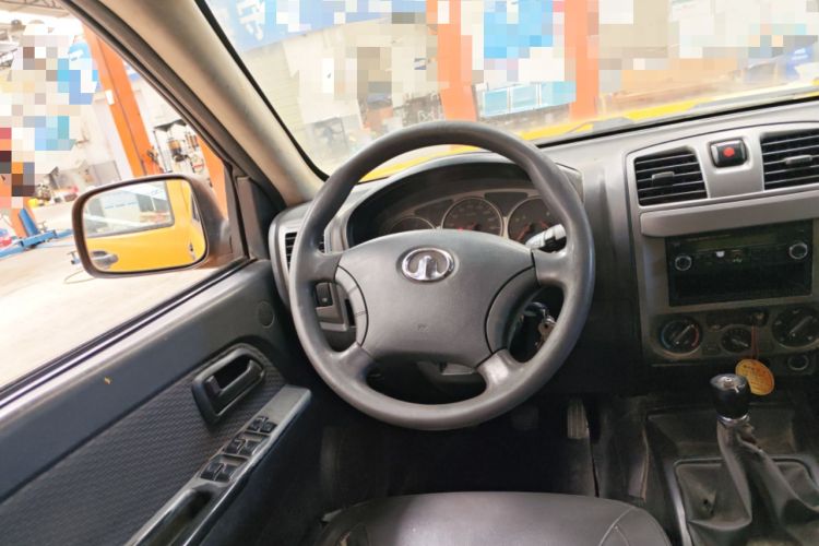 Used Great Wall Wingle 5 2017 2.2L Classic Version Two-Wheel Drive Small Double-Cab 491QE Steering Wheel