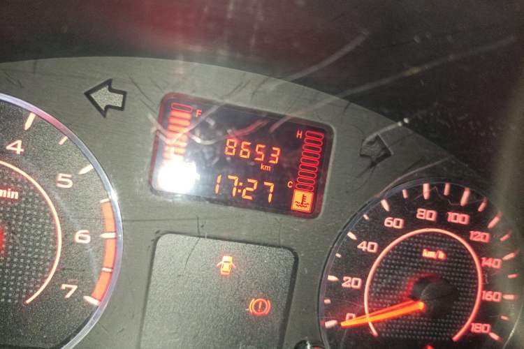 Used Wuling Hongguang V 2022 1.5L Jingqu Edition Electric-Assist LAR Odometer Close Up